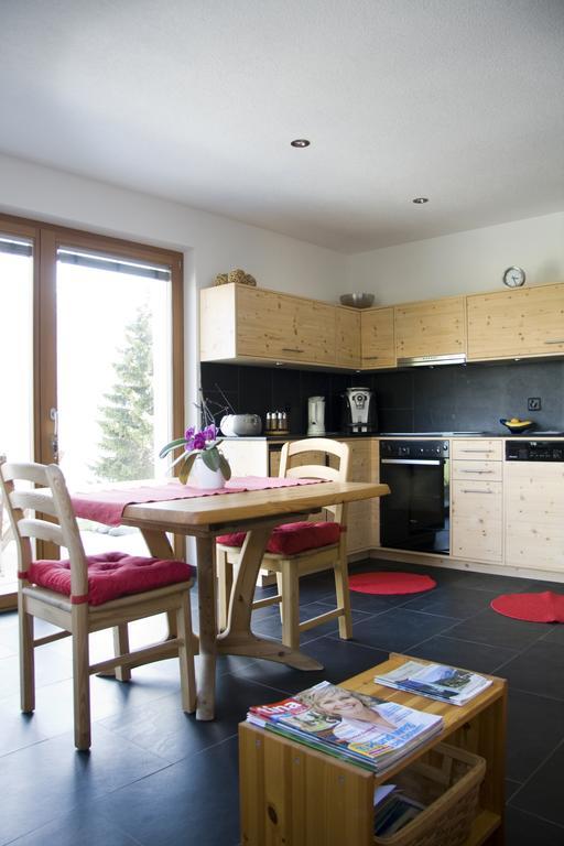 Ferienwohnung Caviezel Tschlin Esterno foto