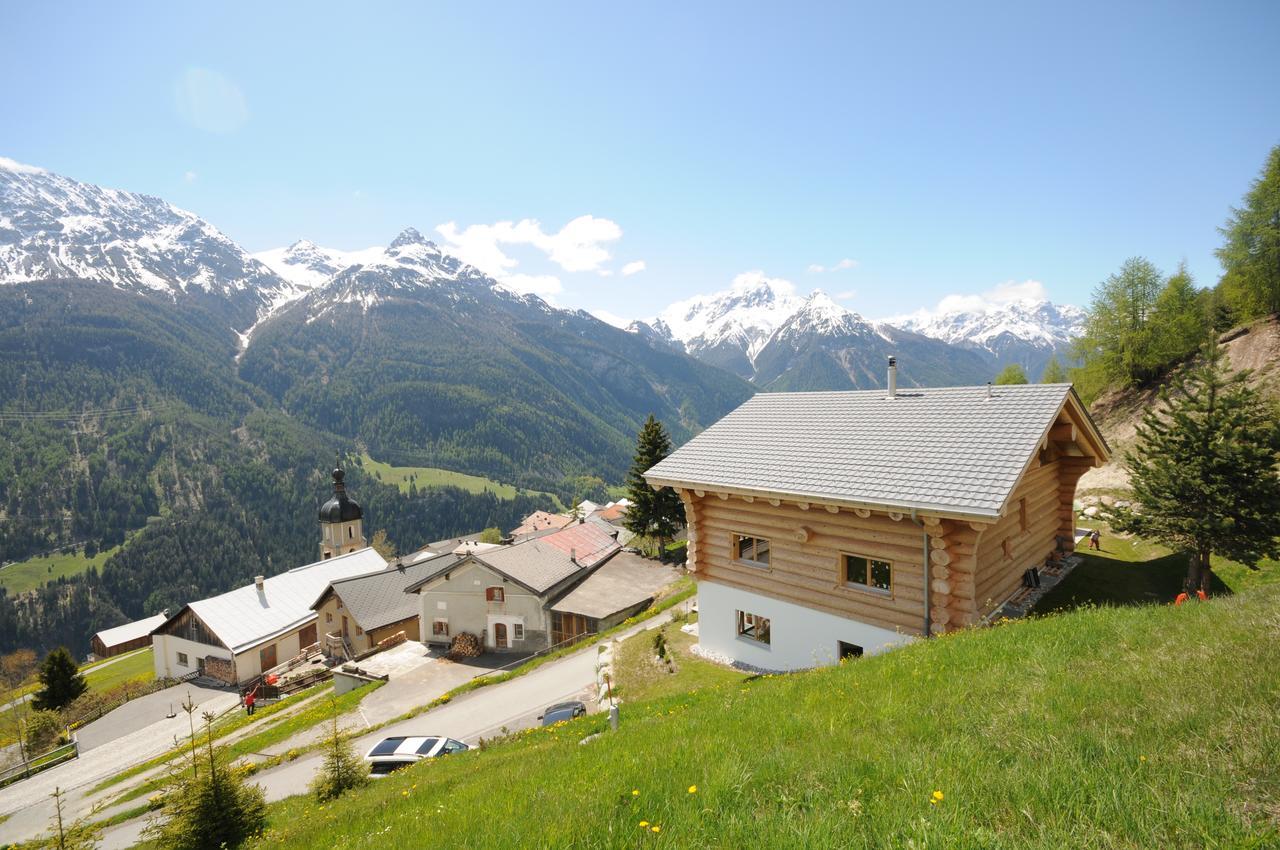 Ferienwohnung Caviezel Tschlin Esterno foto